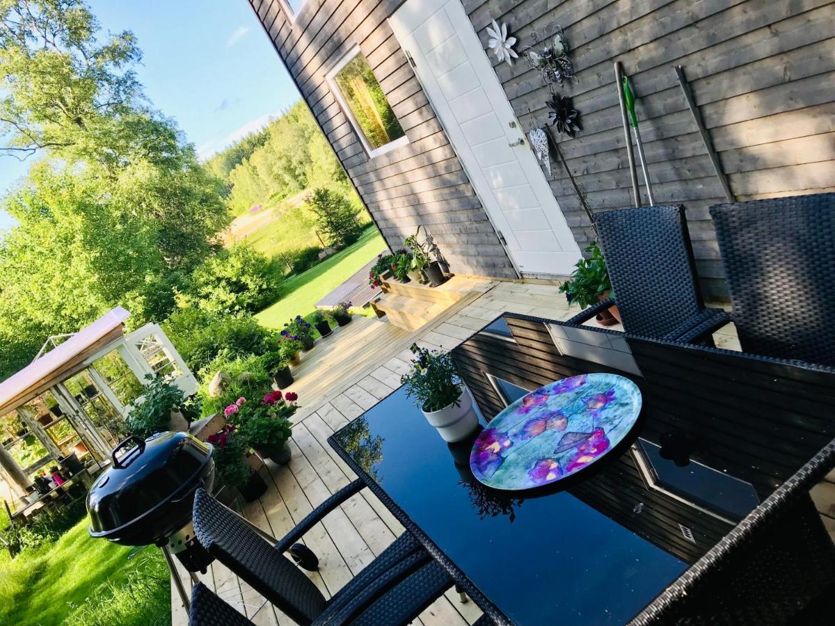 15 Min Fran Ullared! Ny Stuga Med Hoeg Standard! Alvsered Bagian luar foto